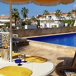 Sunny House With Private Pool And Sea View أذيخي