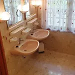 Sunny House With Private Pool And Sea View Будинок відпочинку