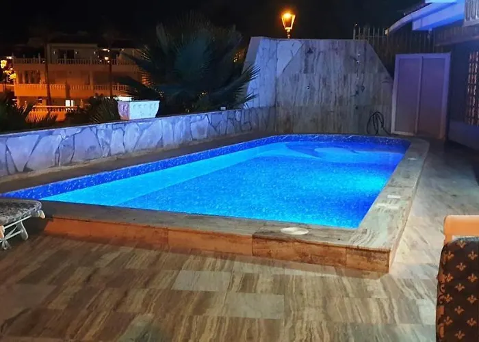 Будинок відпочинку Sunny House With Private Pool And Sea View