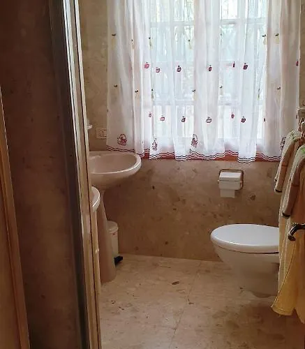 Будинок відпочинку Sunny House With Private Pool And Sea View *