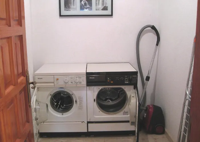 Дом отдыха Sunny House With Private Pool And Sea View