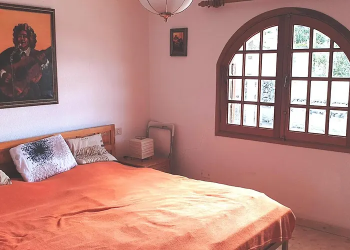 Дом отдыха Sunny House With Private Pool And Sea View *