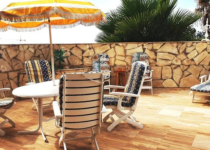 Sunny House With Private Pool And Sea View Дом отдыха