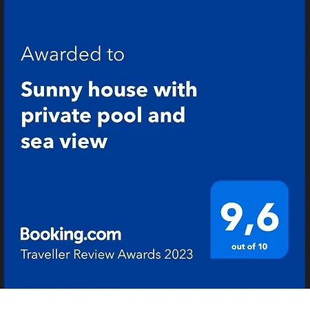 Sunny House With Private Pool And Sea View بيت للعطل أذيخي